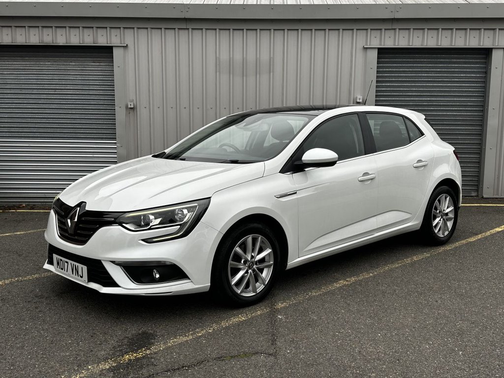 Used Renault Megane 2017 for sale - 76303767: Photo 1