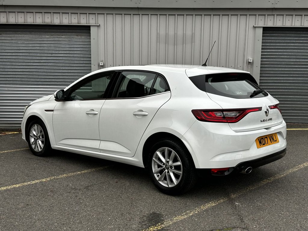 Used Renault Megane 2017 for sale - 76303767: Photo 3