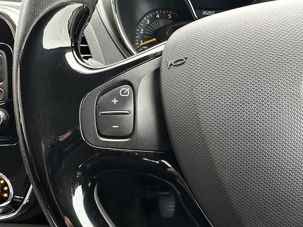 Used Renault Captur 2015 for sale - 76303706: Photo 17