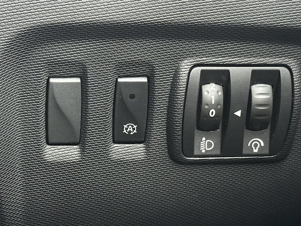 Used Renault Captur 2015 for sale - 76303706: Photo 21