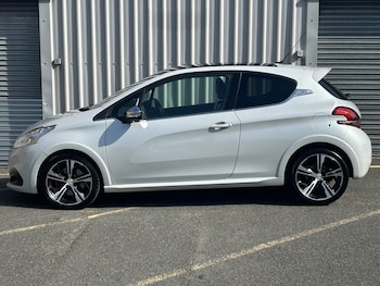 Used Peugeot 208 2018 for sale - 75548382: Photo