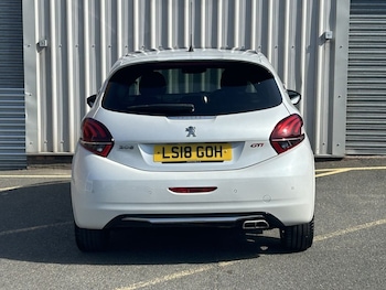 Used Peugeot 208 2018 for sale - 75548382: Photo