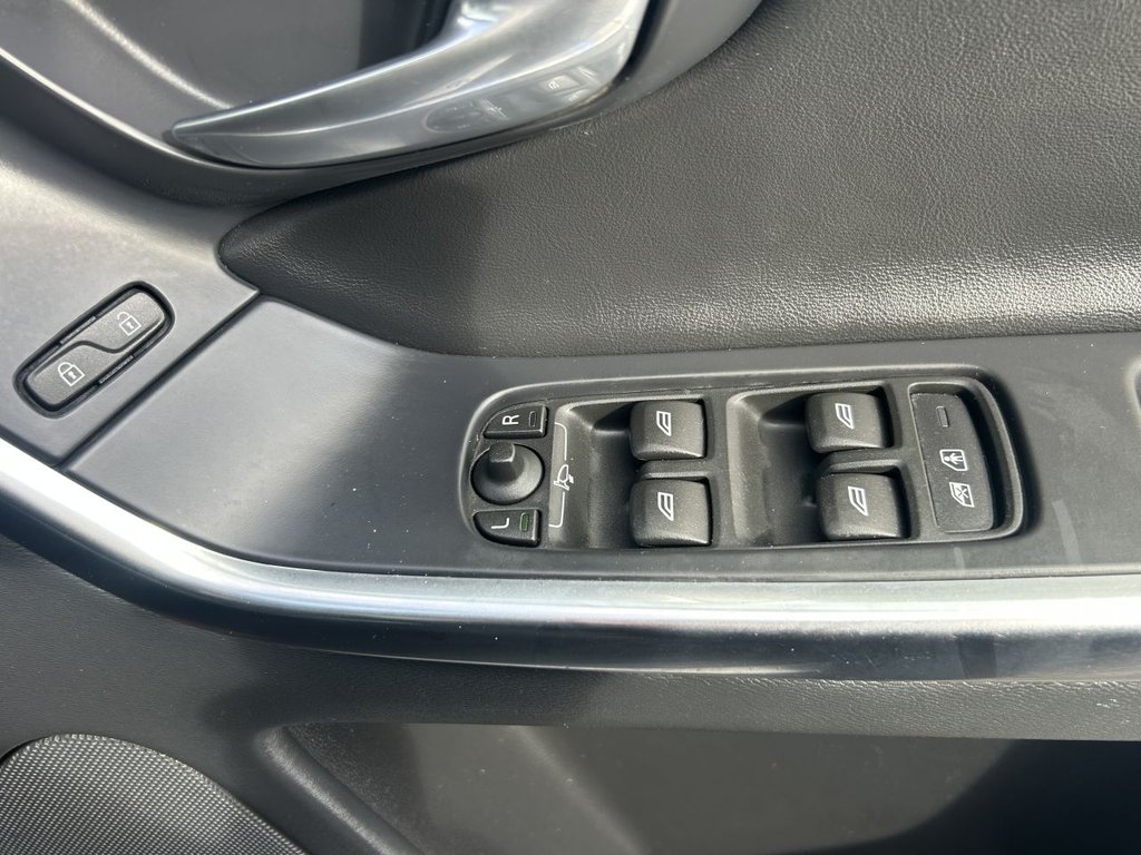 Used Volvo XC60 2014 for sale - 76172907: Photo 20