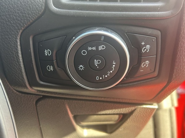 Used Ford Focus 2017 for sale - 76223196: Photo 22