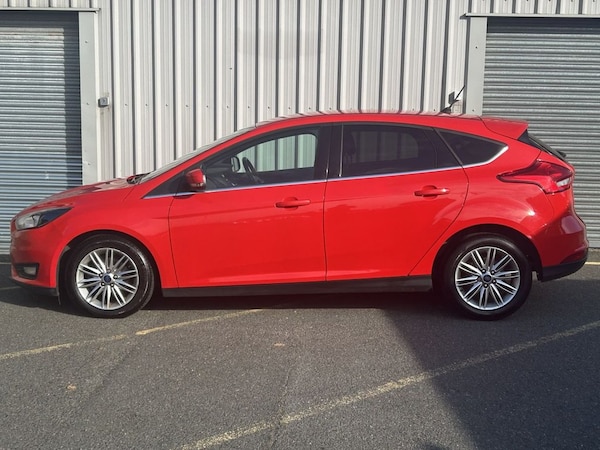 Used Ford Focus 2017 for sale - 76223196: Photo 2