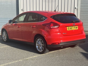 Used Ford Focus 2017 for sale - 76223196: Photo 3