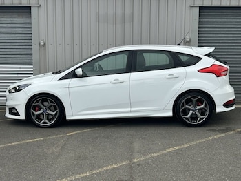 Used Ford Focus 2015 for sale - 75721809: Photo