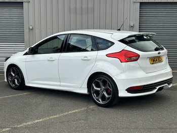 Used Ford Focus 2015 for sale - 75721809: Photo