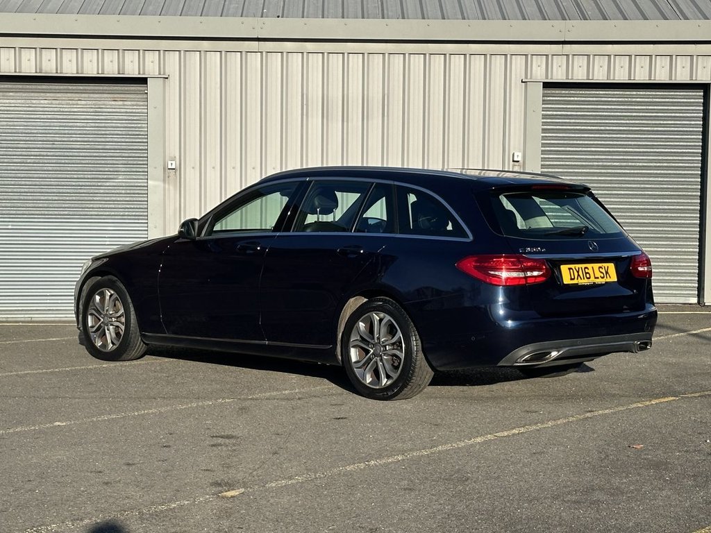 Used Mercedes-Benz C Class 2016 for sale - 76923155: Photo 3