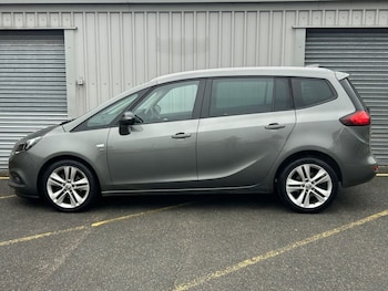 Used Vauxhall Zafira 2017 for sale - 76303463: Photo 2