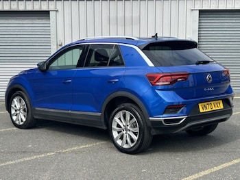 Used Volkswagen T-Roc 2021 for sale - 75619256: Photo
