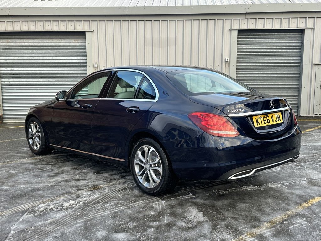 Used Mercedes-Benz C Class 2017 for sale - 77088902: Photo 3