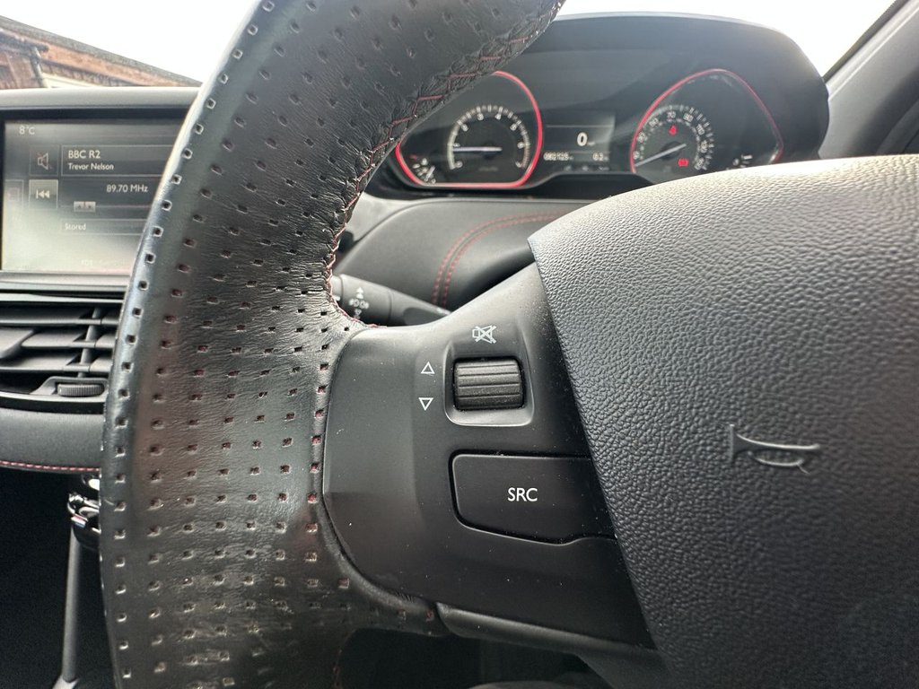 Used Peugeot 208 2015 for sale - 75960931: Photo 13