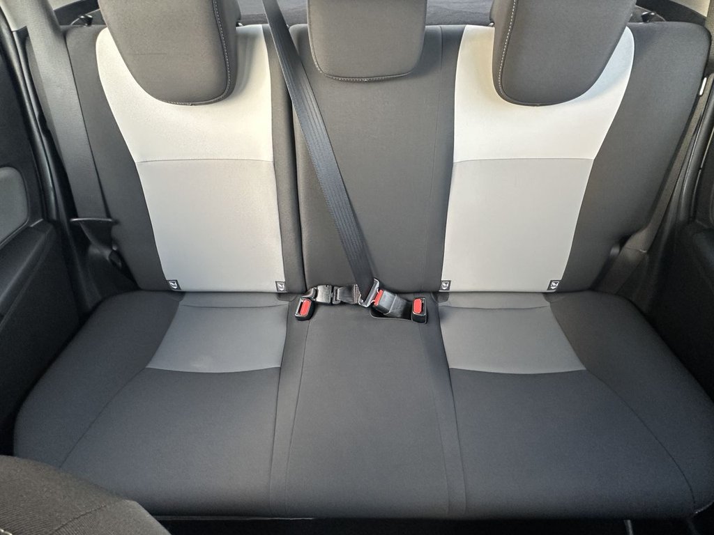 Used Toyota Yaris 2018 for sale - 77835328: Photo 11