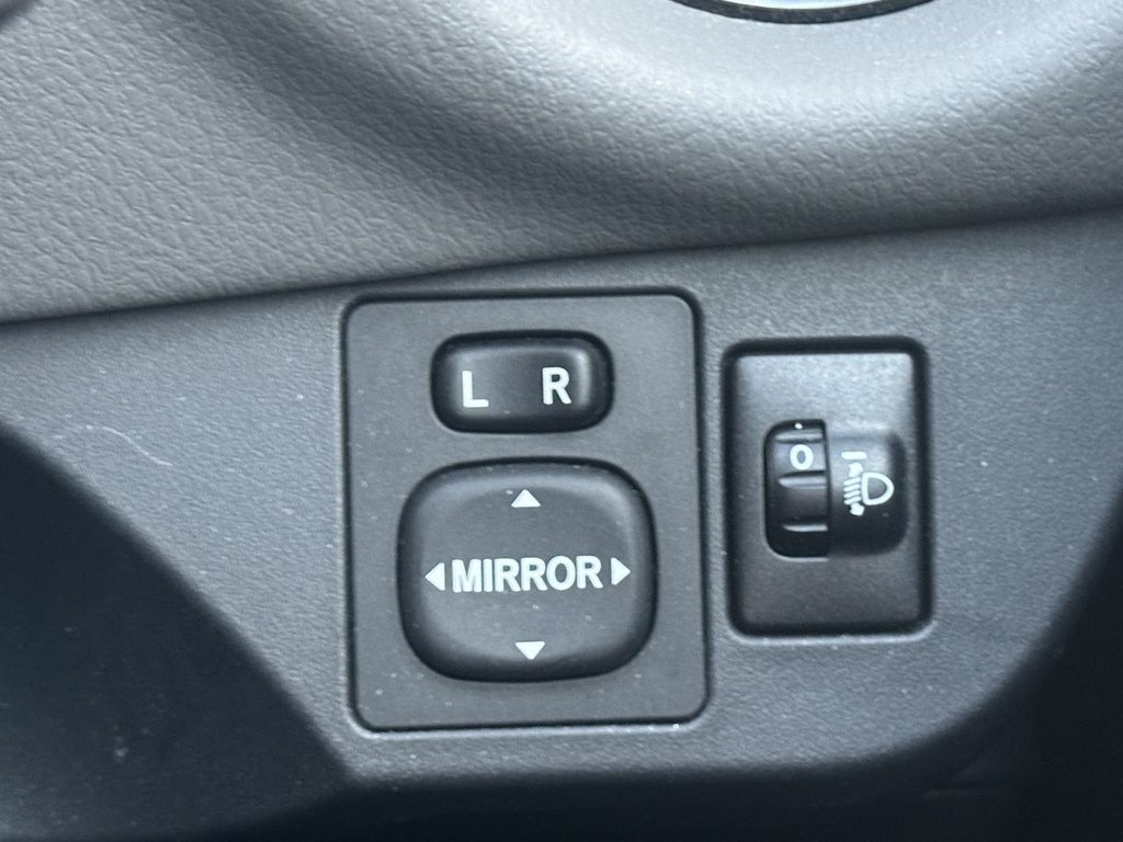 Used Toyota Yaris 2018 for sale - 77835328: Photo 22