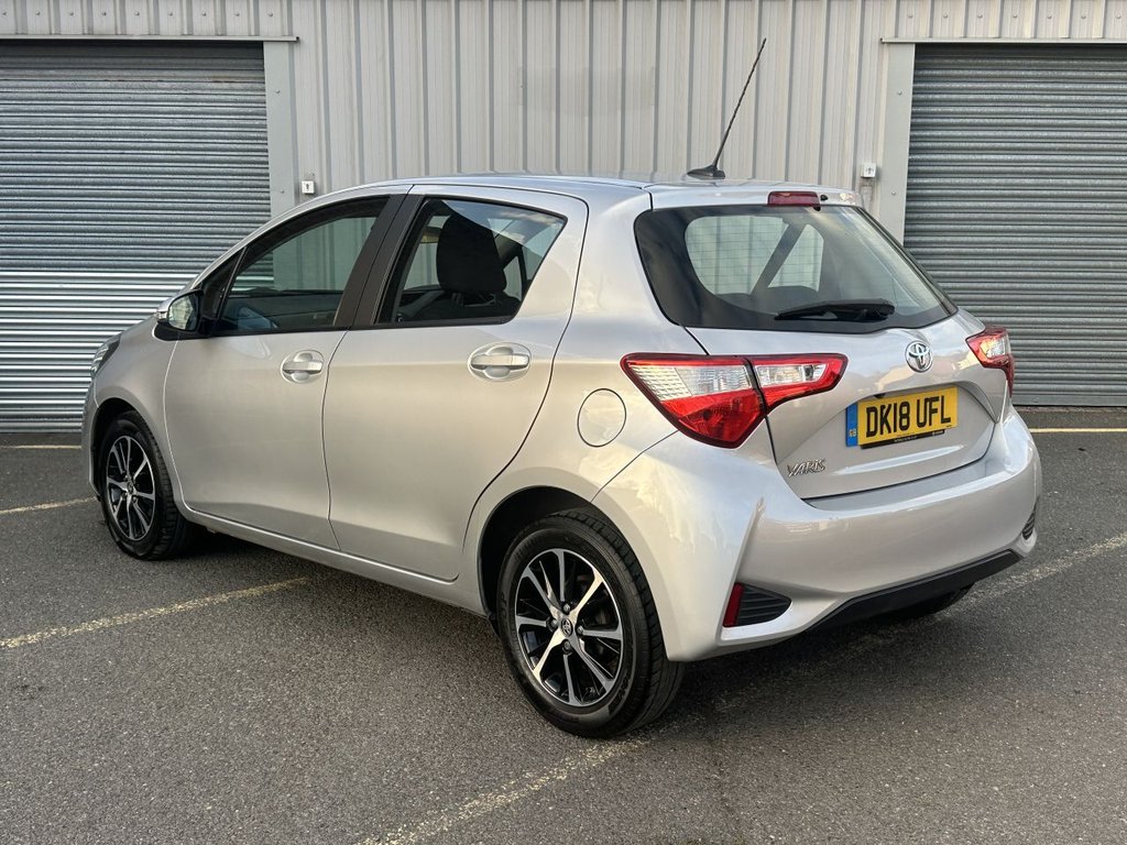 Used Toyota Yaris 2018 for sale - 77835328: Photo 3