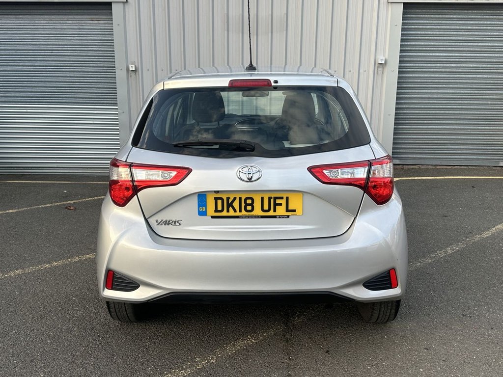 Used Toyota Yaris 2018 for sale - 77835328: Photo 4