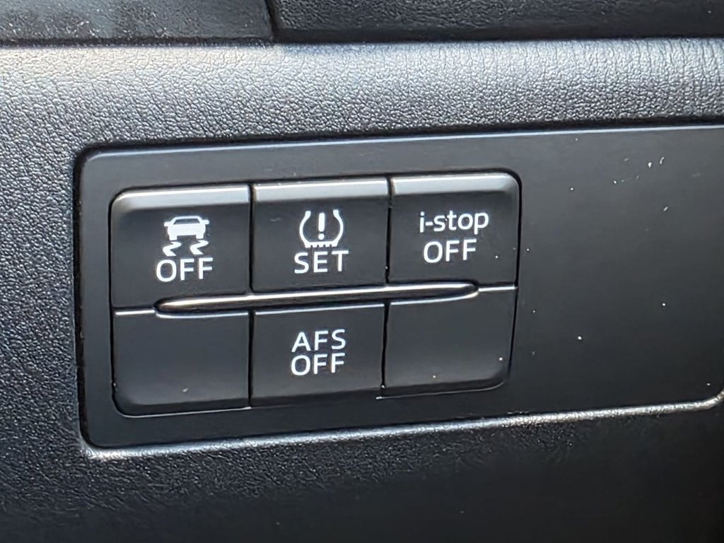 Used Mazda Mazda3 2015 for sale - 76105739: Photo 24