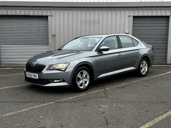 Used Skoda Superb 2016 for sale - 76923157: Photo