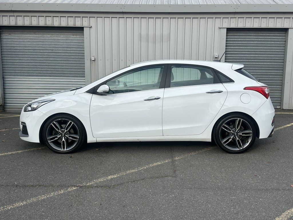 Used Hyundai i30 2015 for sale - 76333446: Photo 2