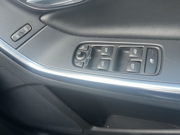 Used Volvo V60 2014 for sale - 76279371: Photo 15