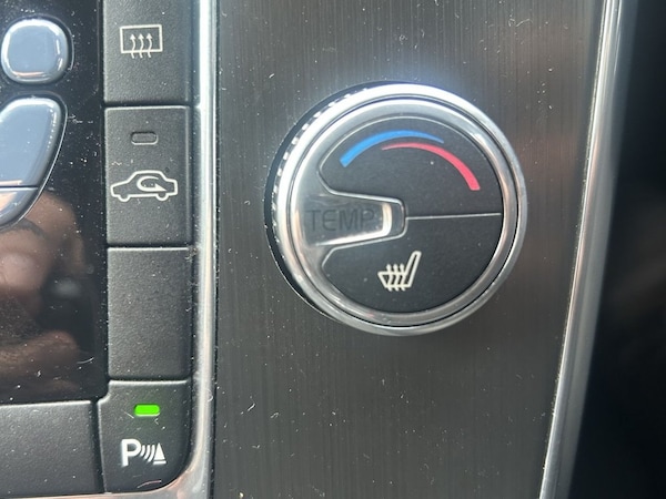 Used Volvo V60 2014 for sale - 76279371: Photo 22