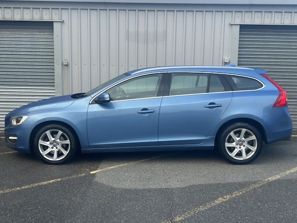 Used Volvo V60 2014 for sale - 76279371: Photo 2