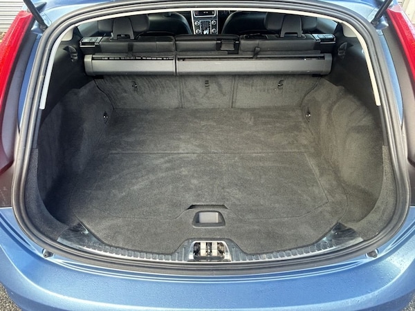 Used Volvo V60 2014 for sale - 76279371: Photo 9