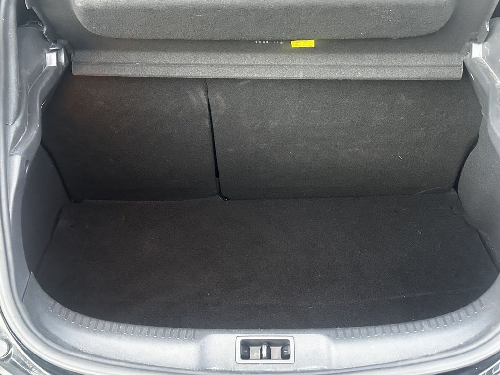 Used Renault Megane 2011 for sale - 76840874: Photo 10