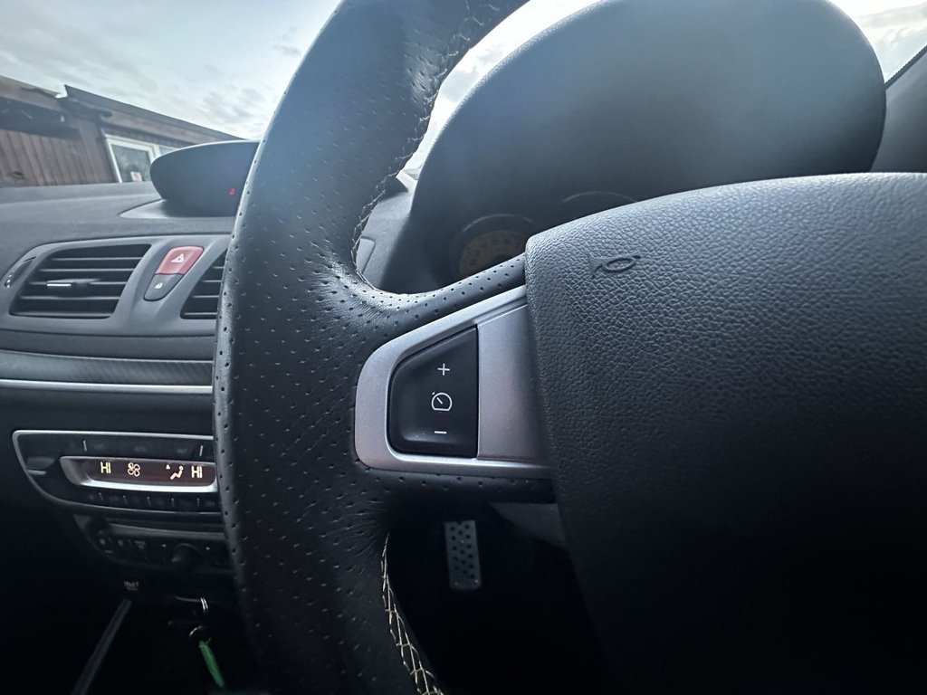 Used Renault Megane 2011 for sale - 76840874: Photo 16