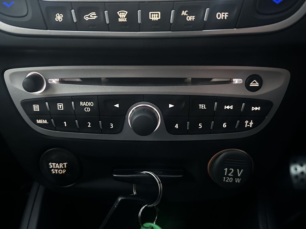 Used Renault Megane 2011 for sale - 76840874: Photo 19