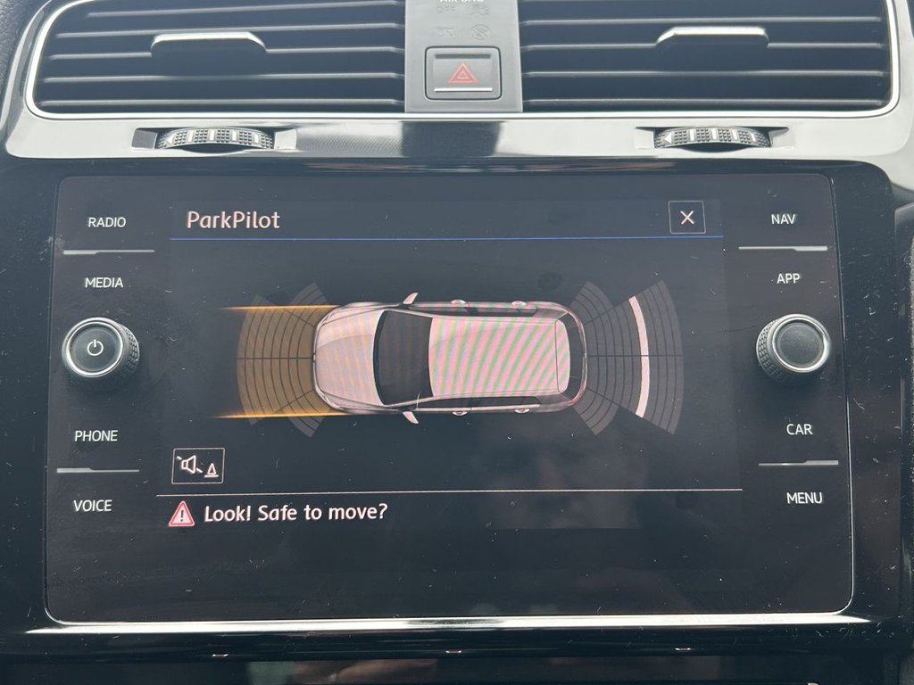 Used Volkswagen Golf 2017 for sale - 76406278: Photo 19