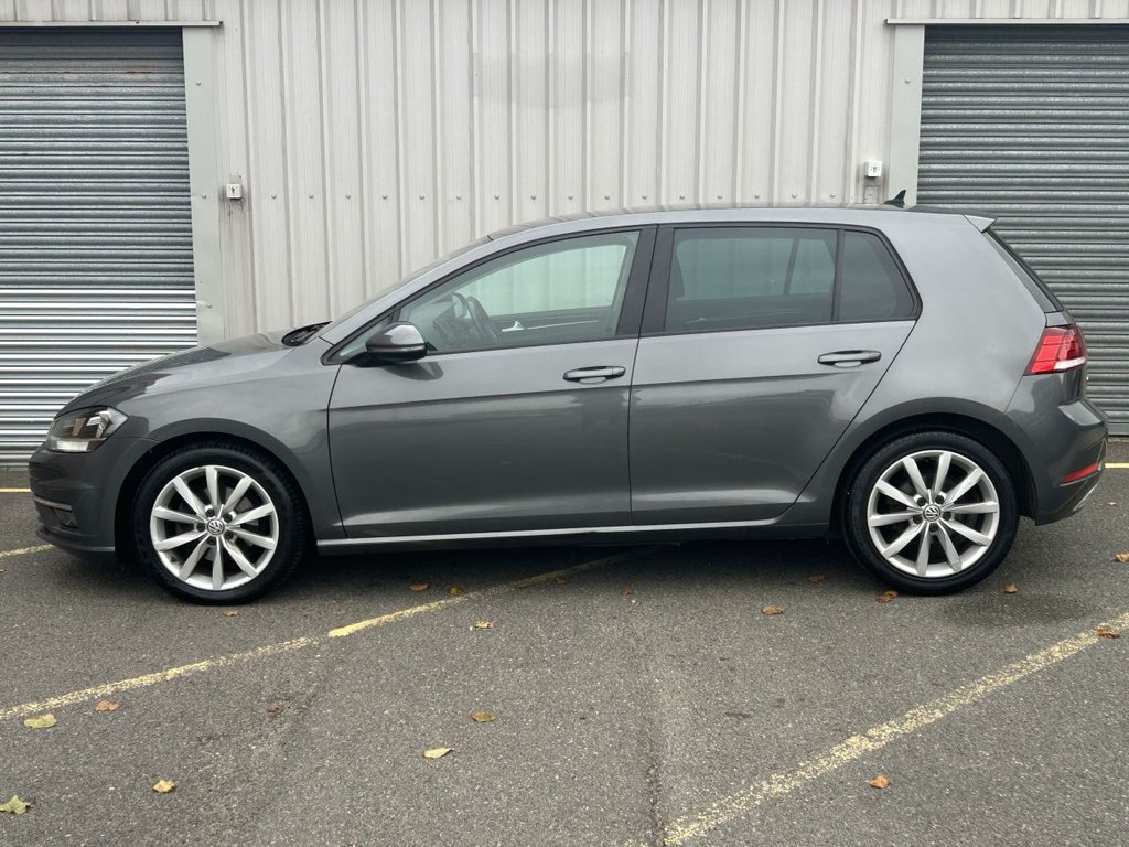 Used Volkswagen Golf 2017 for sale - 76406278: Photo 2