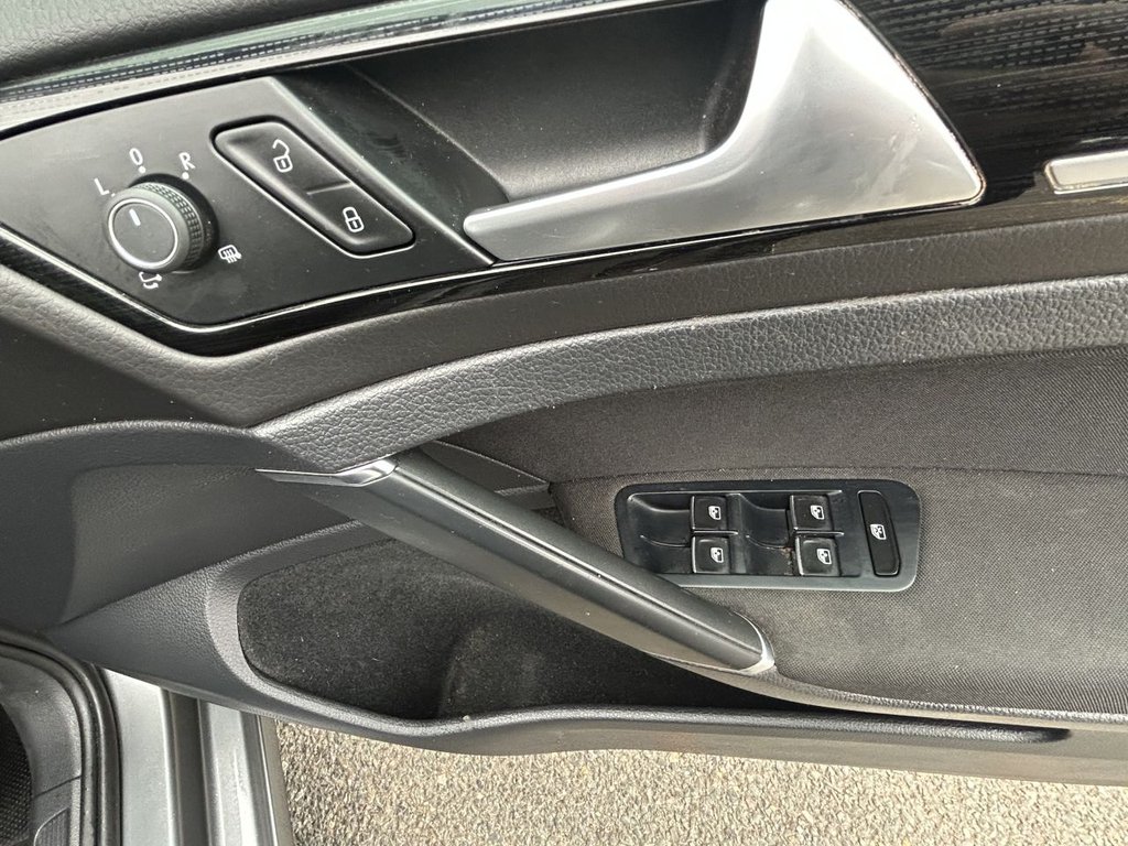 Used Volkswagen Golf 2017 for sale - 76406278: Photo 22