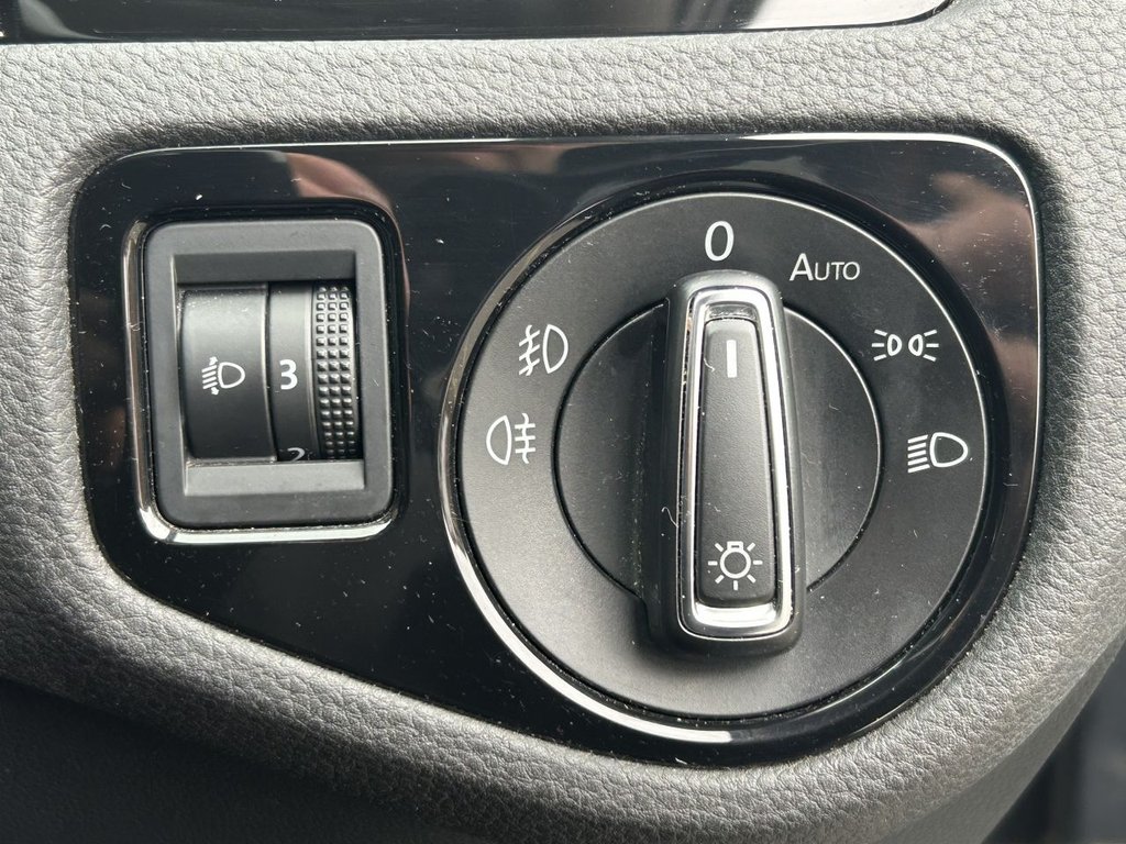 Used Volkswagen Golf 2017 for sale - 76406278: Photo 23