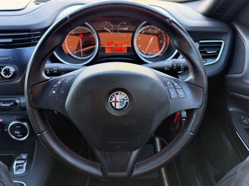 Used Alfa Romeo Giulietta 2011 for sale - 76698108: Photo 12