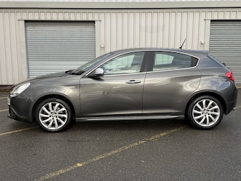 Used Alfa Romeo Giulietta 2011 for sale - 76698108: Photo