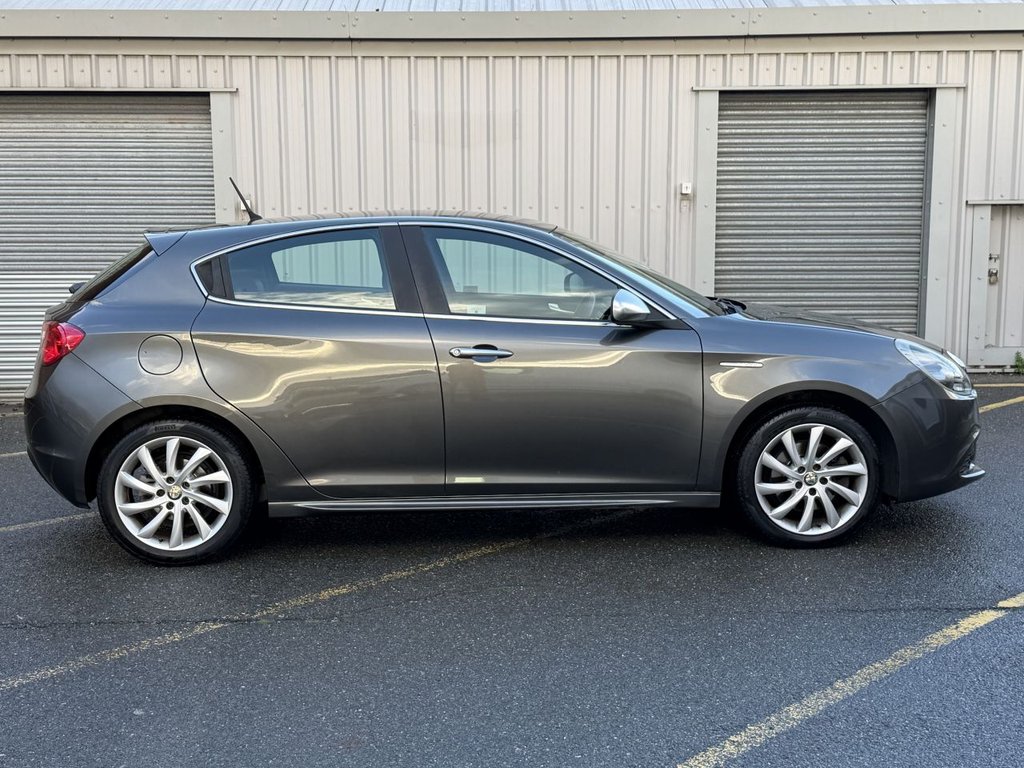 Used Alfa Romeo Giulietta 2011 for sale - 76698108: Photo 6