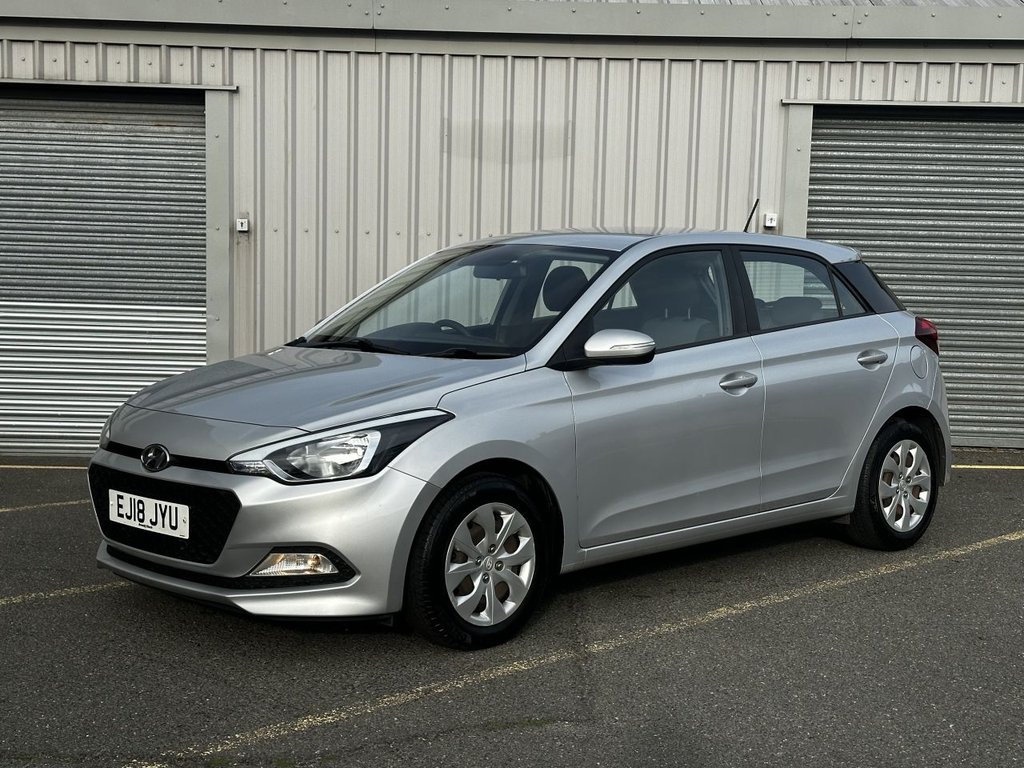 Used Hyundai i20 2018 for sale - 76496120: Photo 1