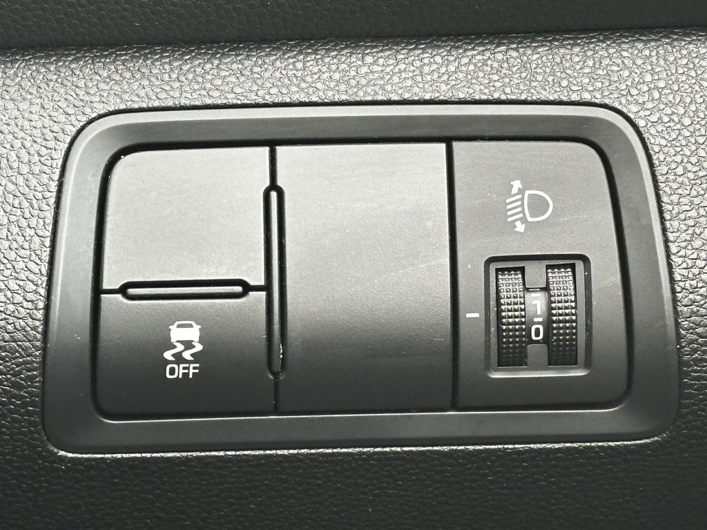 Used Hyundai i20 2018 for sale - 76496120: Photo 20