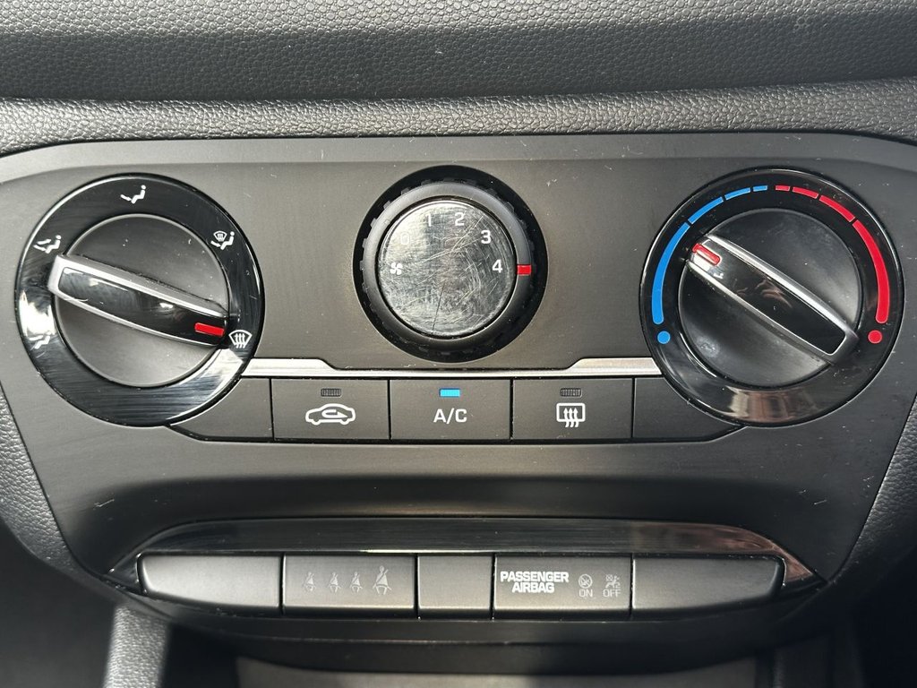 Used Hyundai i20 2018 for sale - 76496120: Photo 21