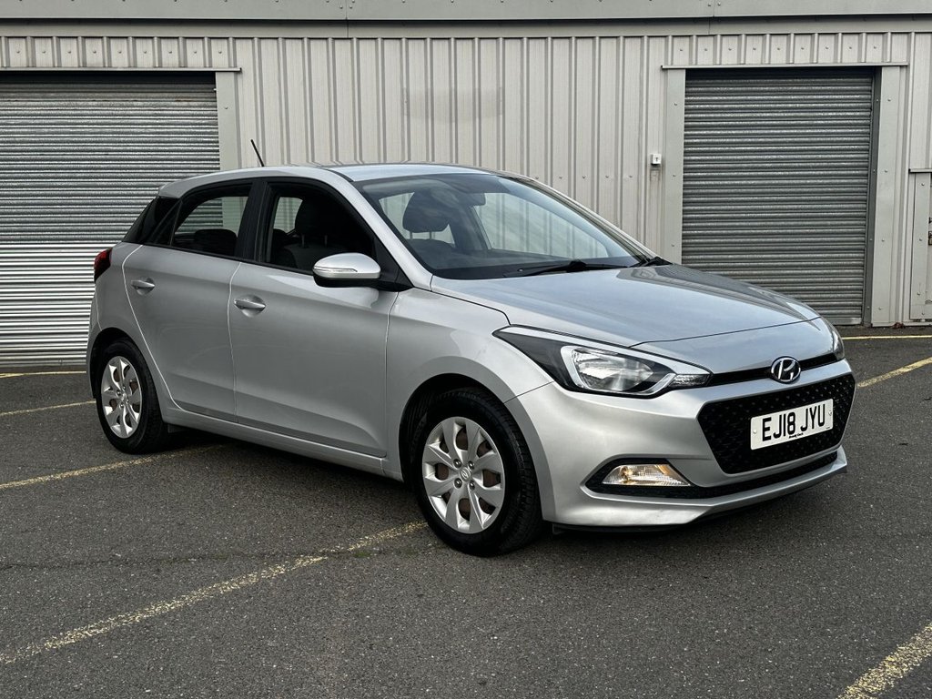 Used Hyundai i20 2018 for sale - 76496120: Photo 7