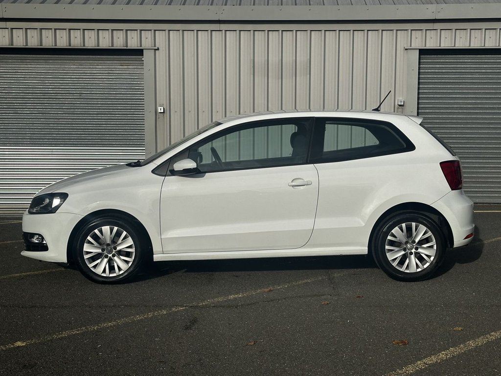 Used Volkswagen Polo 2014 for sale - 76417149: Photo 2