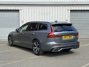 Used Volvo V60 2020 for sale - 78110321: Photo