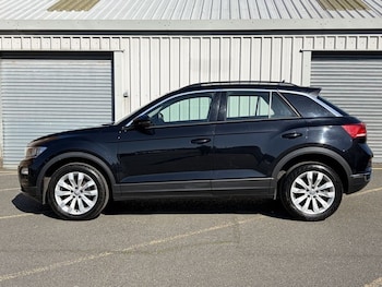Used Volkswagen T-Roc 2018 for sale - 78413694: Photo