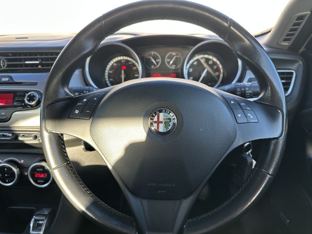 Used Alfa Romeo Giulietta 2011 for sale - 76783708: Photo 12