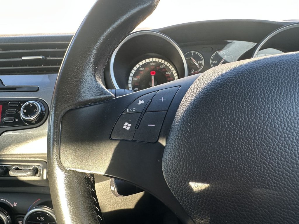 Used Alfa Romeo Giulietta 2011 for sale - 76783708: Photo 14