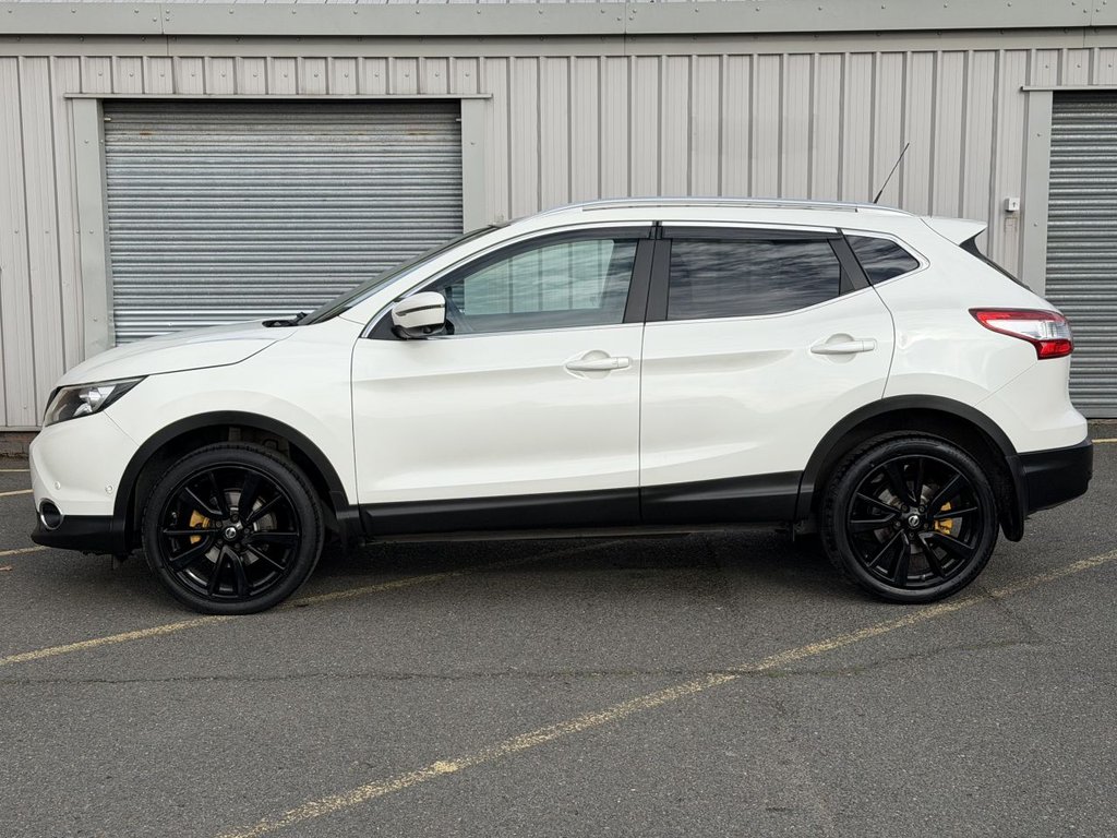 Used Nissan Qashqai 2015 for sale - 76469554: Photo 2