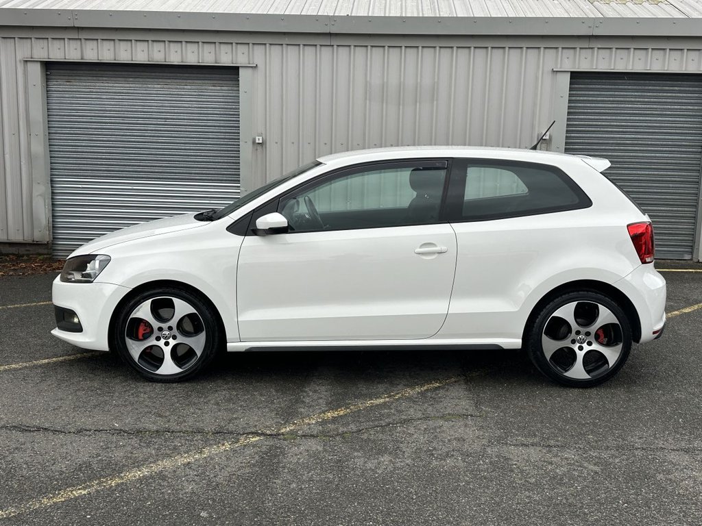 Used Volkswagen Polo 2013 for sale - 76632156: Photo 2