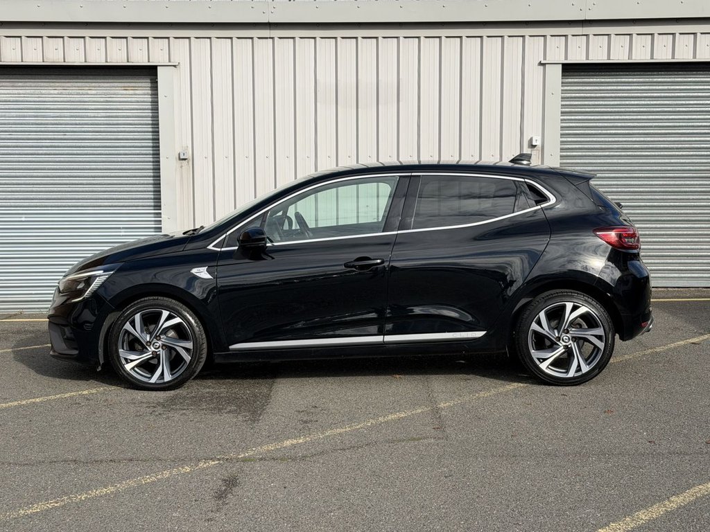 Used Renault Clio 2021 for sale - 76333369: Photo 2